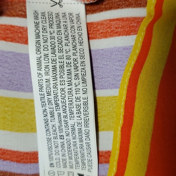 2 /$15 Forever 21 Woven Short Sleeve Shirt sz XL - Picture 7 of 10